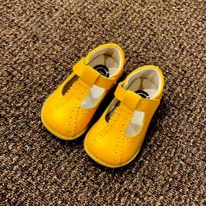 Livie and Luca t-strap